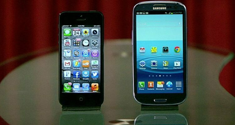 Should I buy the iPhone 5 or the Samsung S3